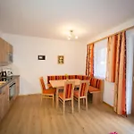 Rojerhof Farm stay *