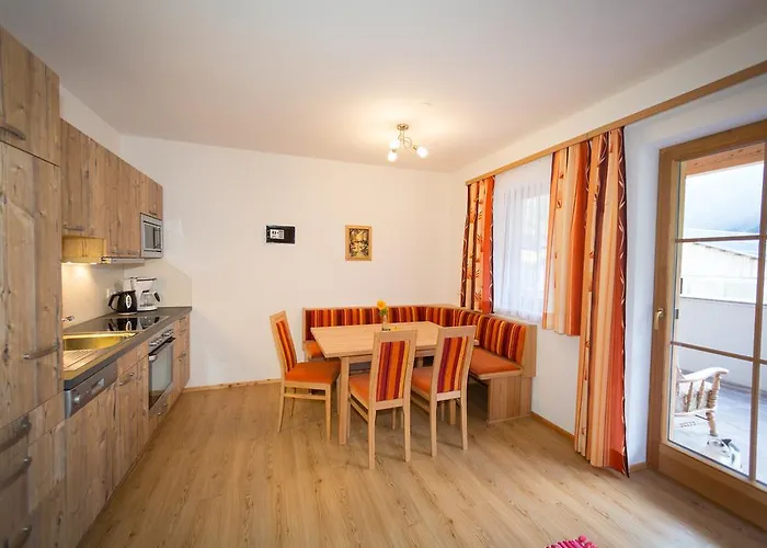 Rojerhof Çiftlik konaklama *